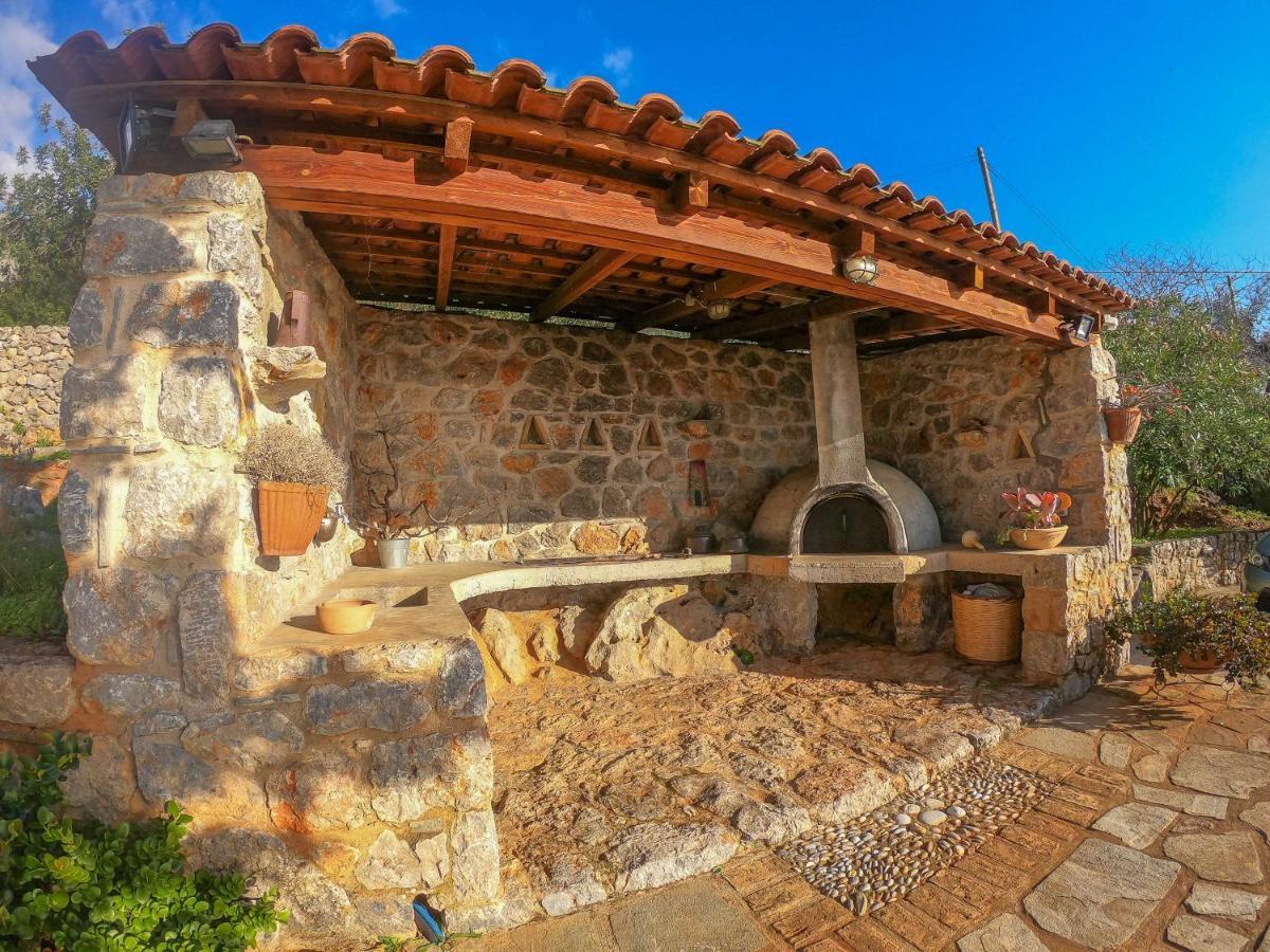 Aloe Meli Apartment Каламата Екстериор снимка