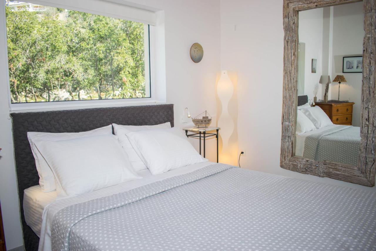 Aloe Meli Apartment Каламата Екстериор снимка